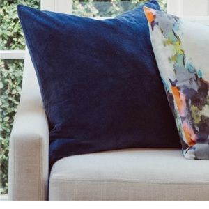 Lara Park blue velvet 22 x 22 pillow cover. Brand new